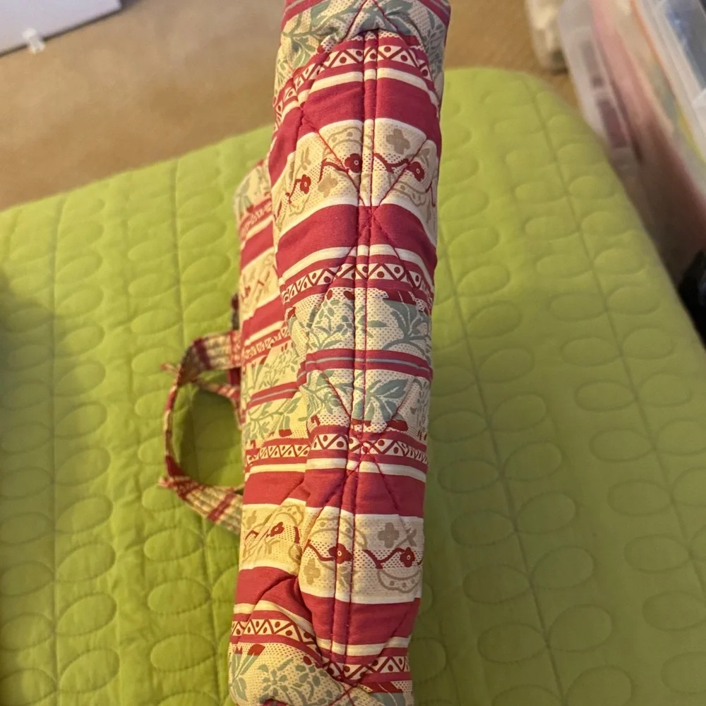 Laura Ashley Red and Cream Quilted Tote Hanging Organizer